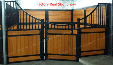 Porta e pannelli laterali di parti anteriori stabili del granaio del cavallo con legno di bambù